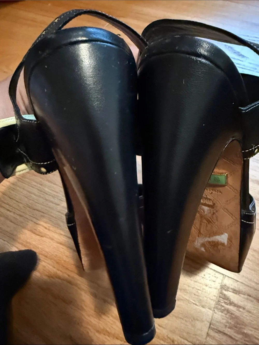 L.A.M.B. Gwen Stefani Vintage Black Leather Polka Dot Mary Jane Heels Size 9.5 M